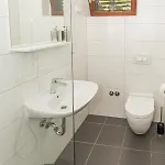 Anita 3*