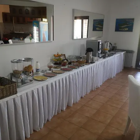 Anita 3*