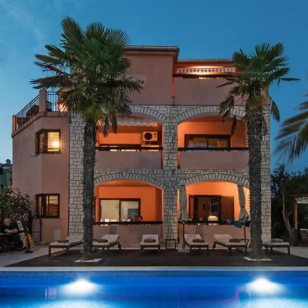 فندق مبيت وإفطار Anita 3*