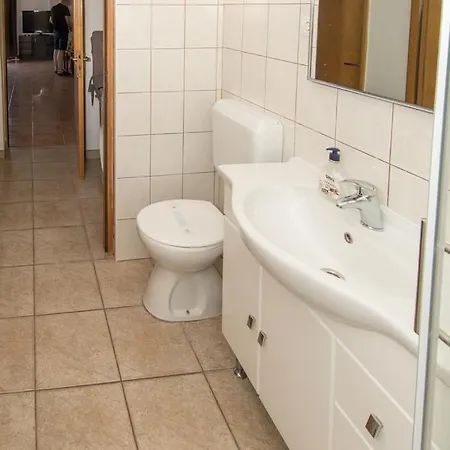 Anita 3*