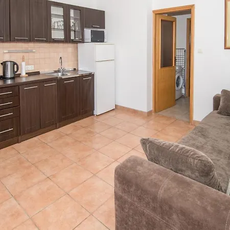 Couette-café Anita 3*